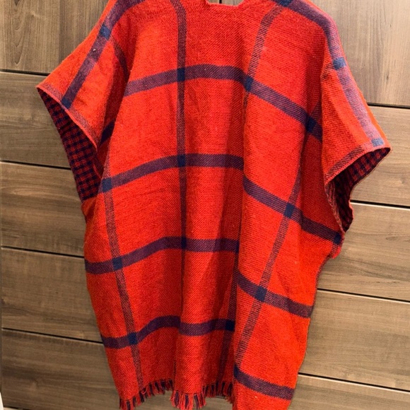 NWT LOFT Reversible Red and Blue Plaid Poncho - Picture 5 of 7